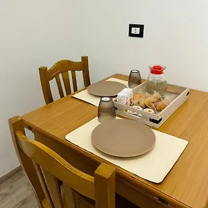 Appartamento Essential House, Brindisi