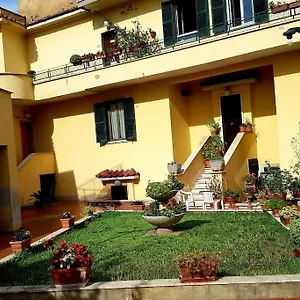 https://domus-tepula-1.it-romehotels.com